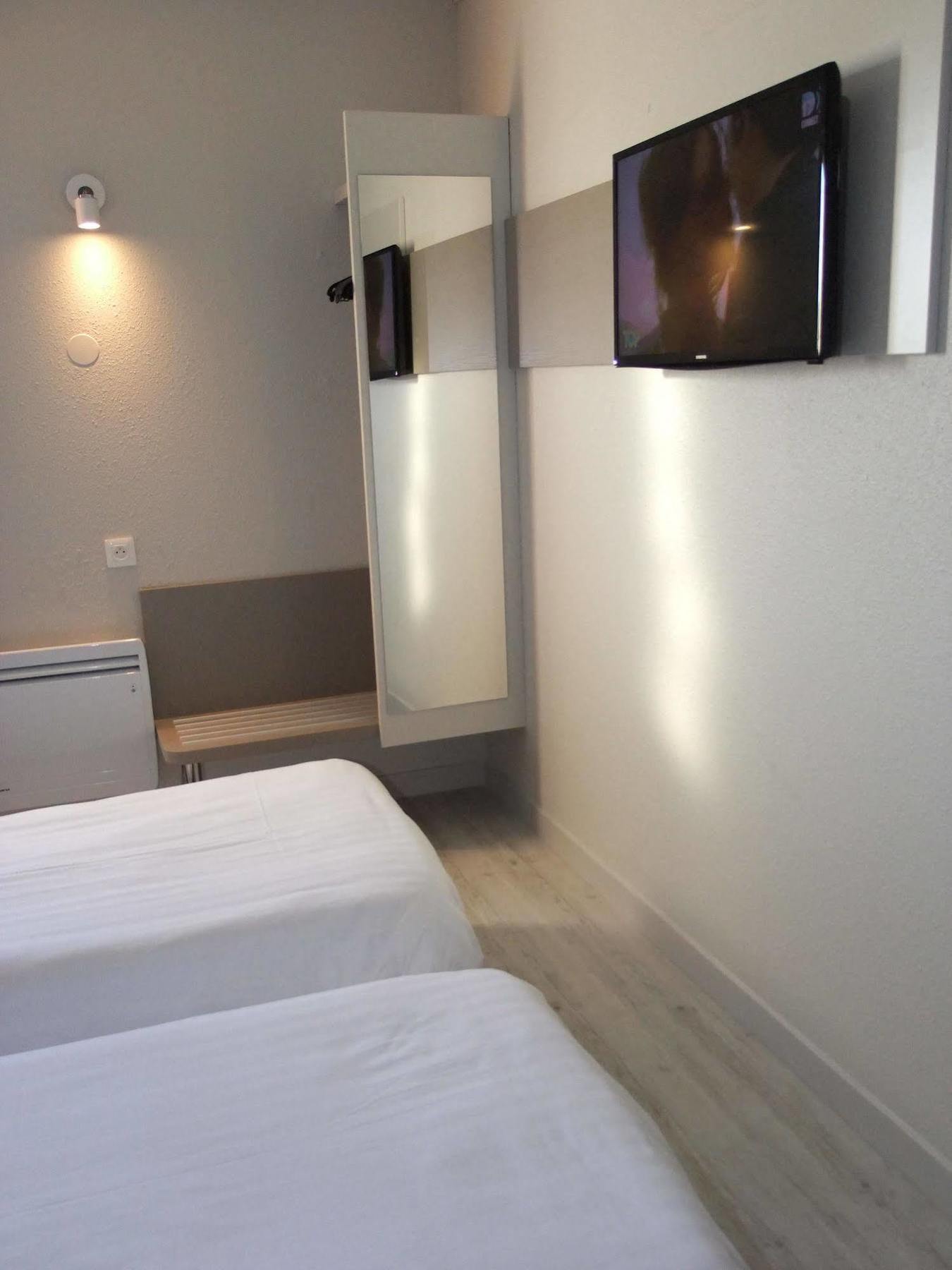 Brit Hotel Lille Centre Екстериор снимка